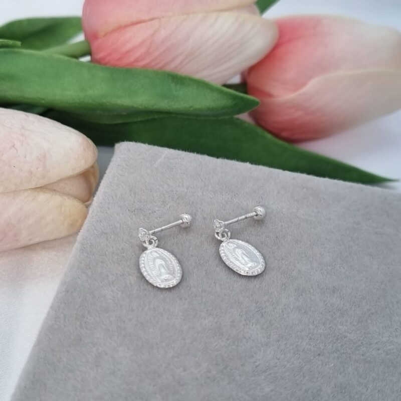 ARETES DE BOLITA DISEÑO VIRGEN COLGANDO
