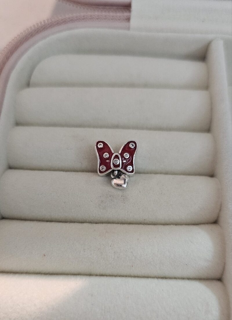 Charm Pandora, moño rojo Minie, corazón colgado,plata